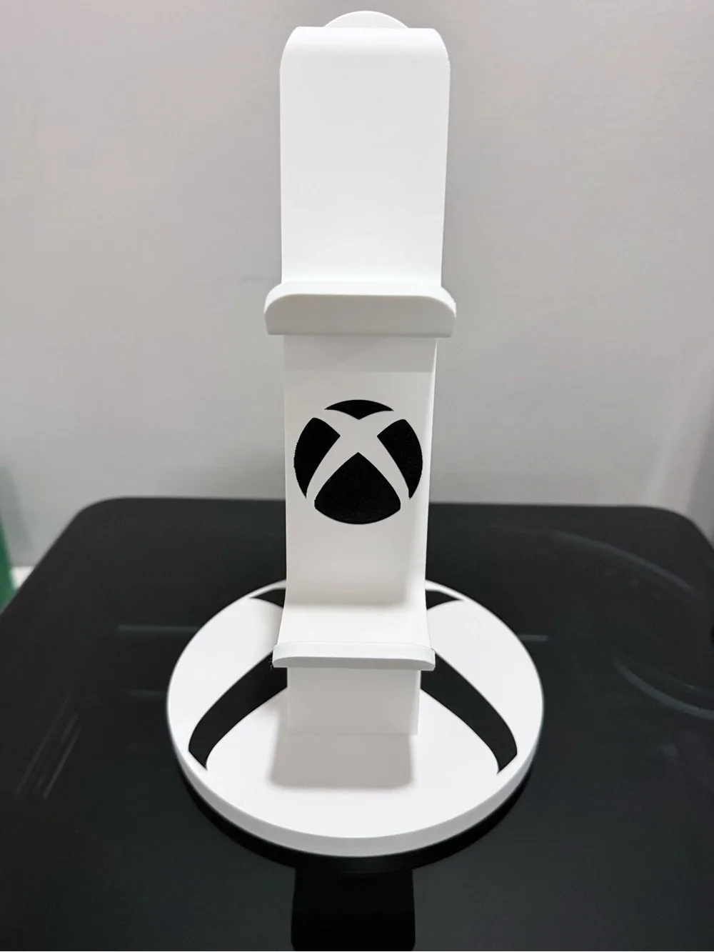 White Xbox Controller Stand and Headset Holder